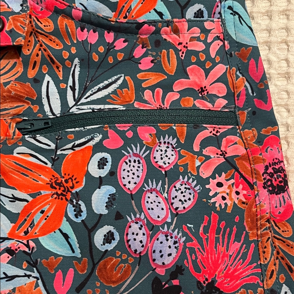 Shredly Floral Women's Bike Shorts. Size 4. No bike pad inside. Worn once. - Picture 3 of 5